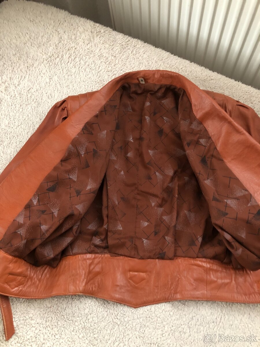 Dámske kožené sáčko