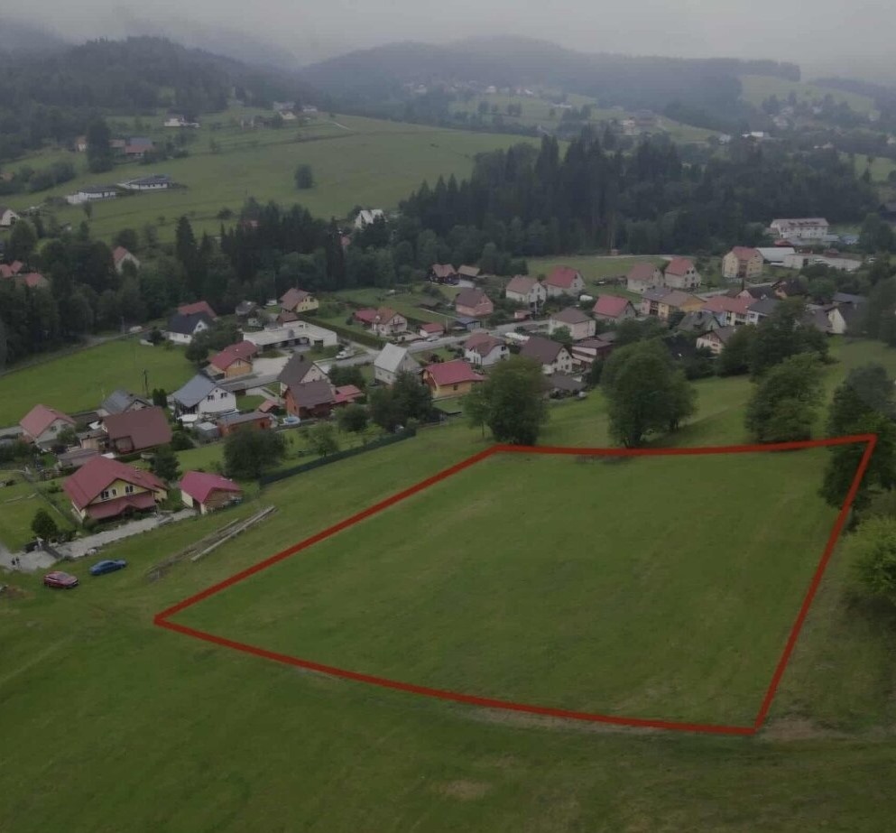 PREDAJ pozemkov v tichej lokalite v obci Korňa