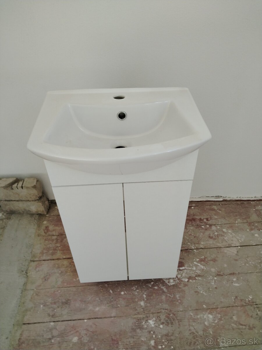 Kúpeľňová skrinka