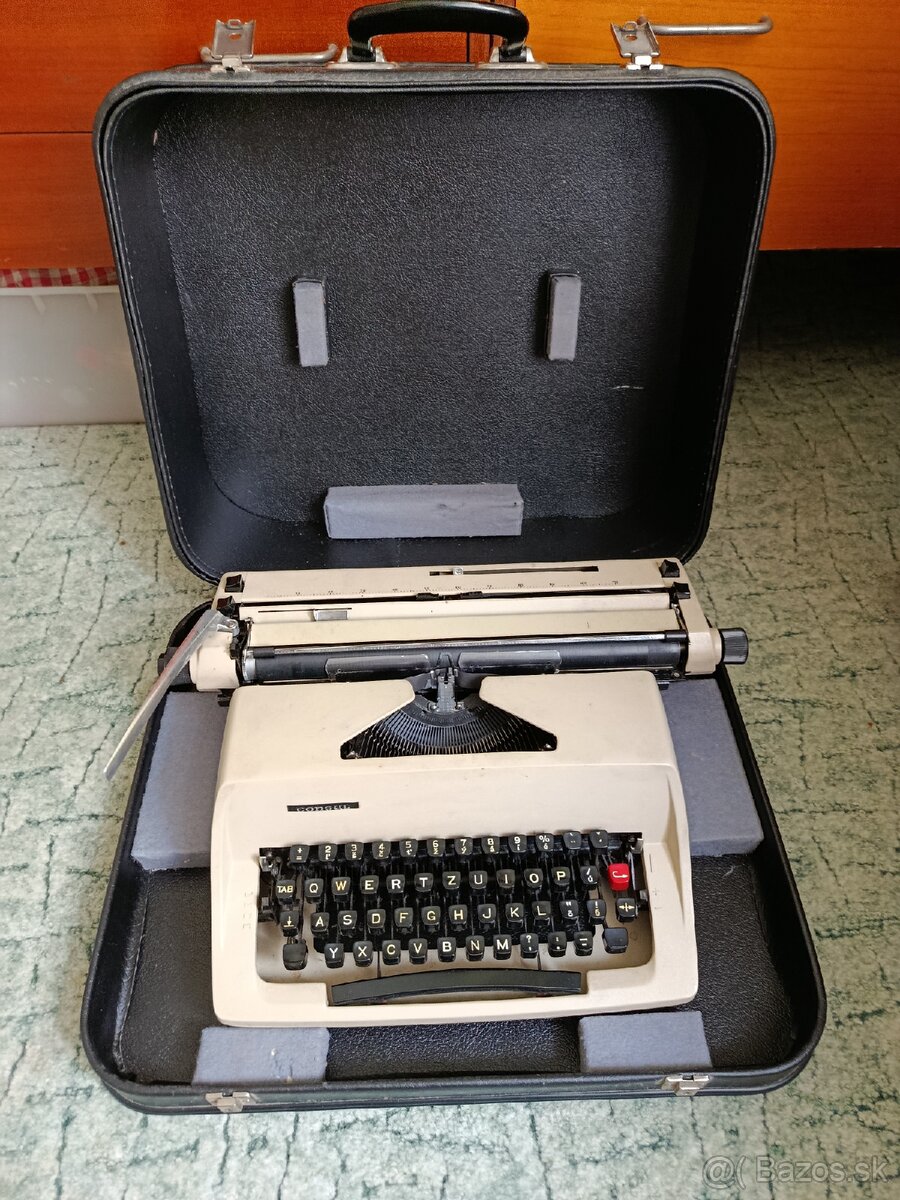 Písací stroj Consul 2224