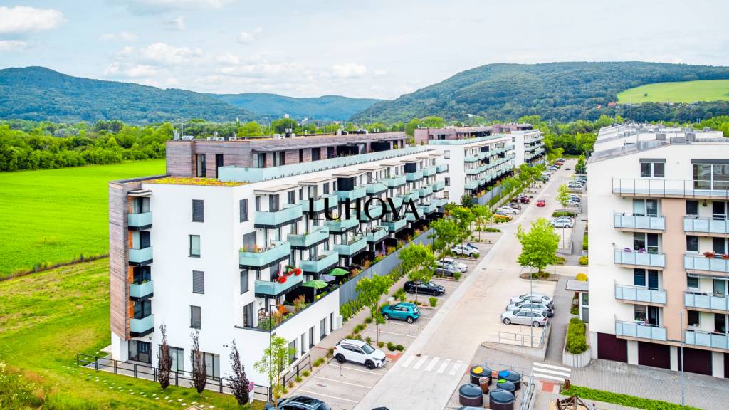 Garážové parkovacie státia v NOVOSTAVBE