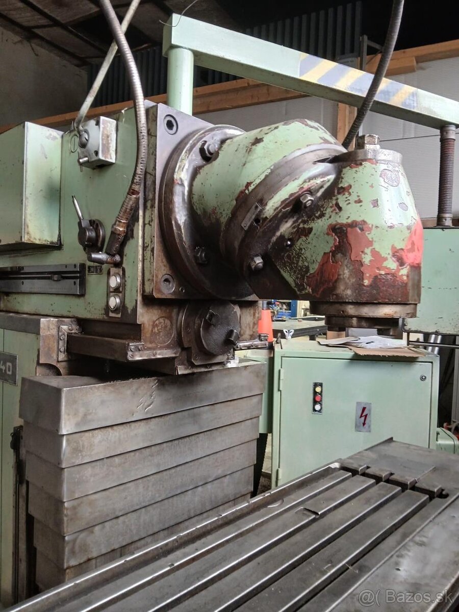 Konzolová frézka TOS FGS 32/40