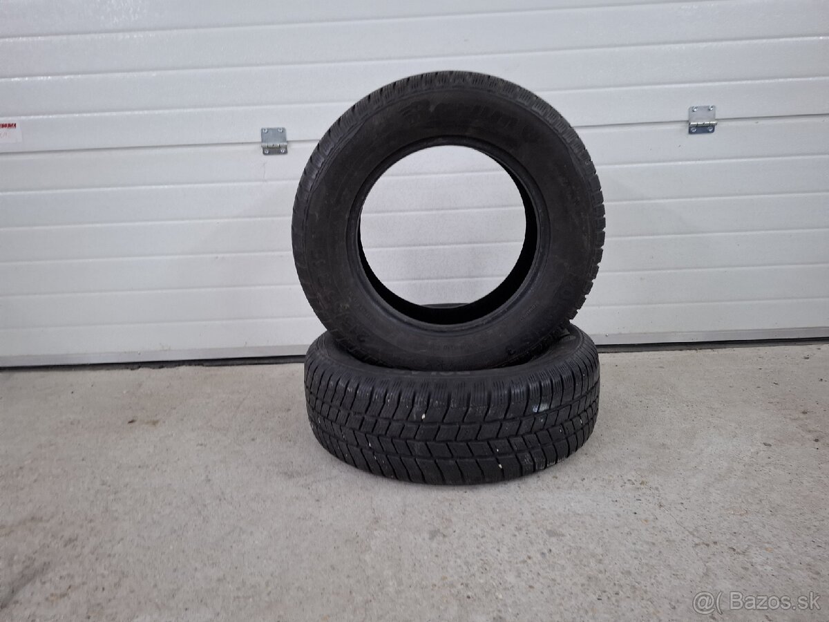 Zimné pneumatiky 215/65 R15