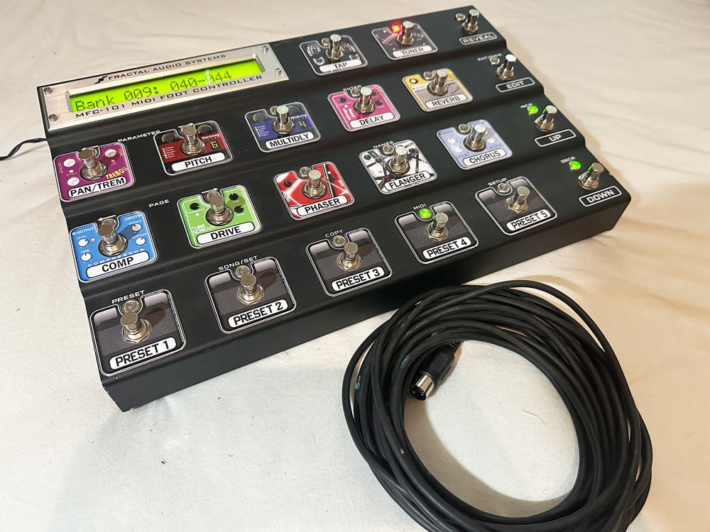 Fractal MFC-101 Midi Foot Controller