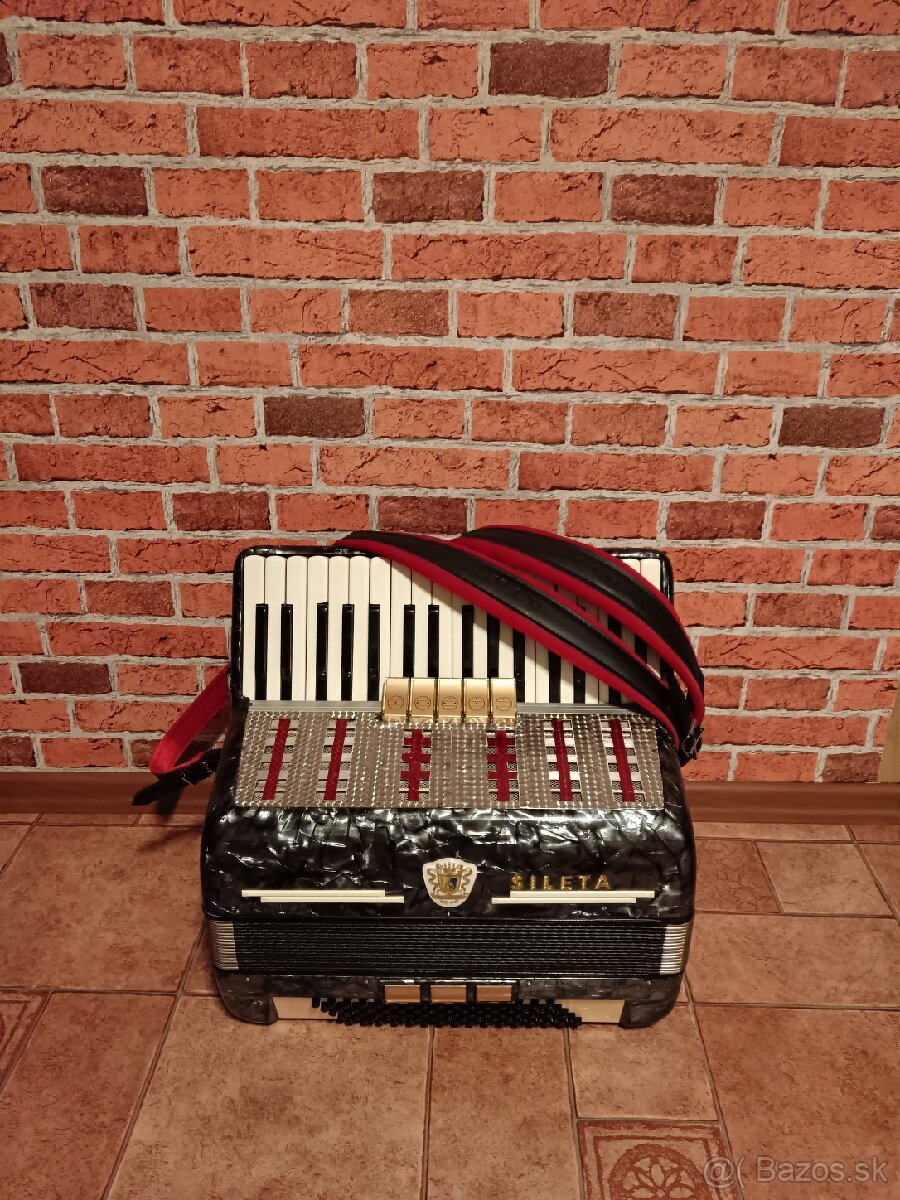 Akordeón Sileta