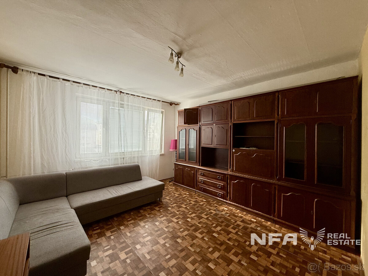 Pôvodný 2i byt v centre mesta Nová Baňa
