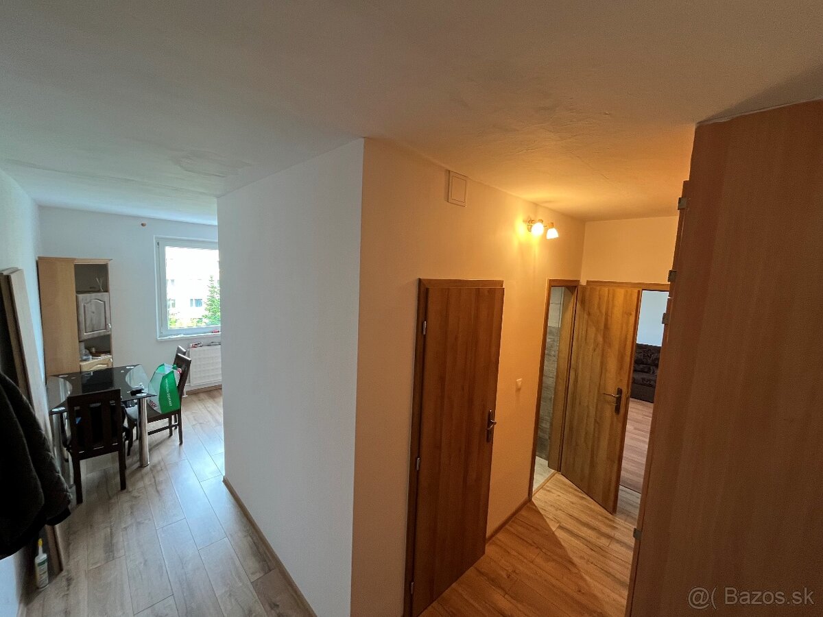 Prenájom - 3izbový byt Prešov-Sekčov