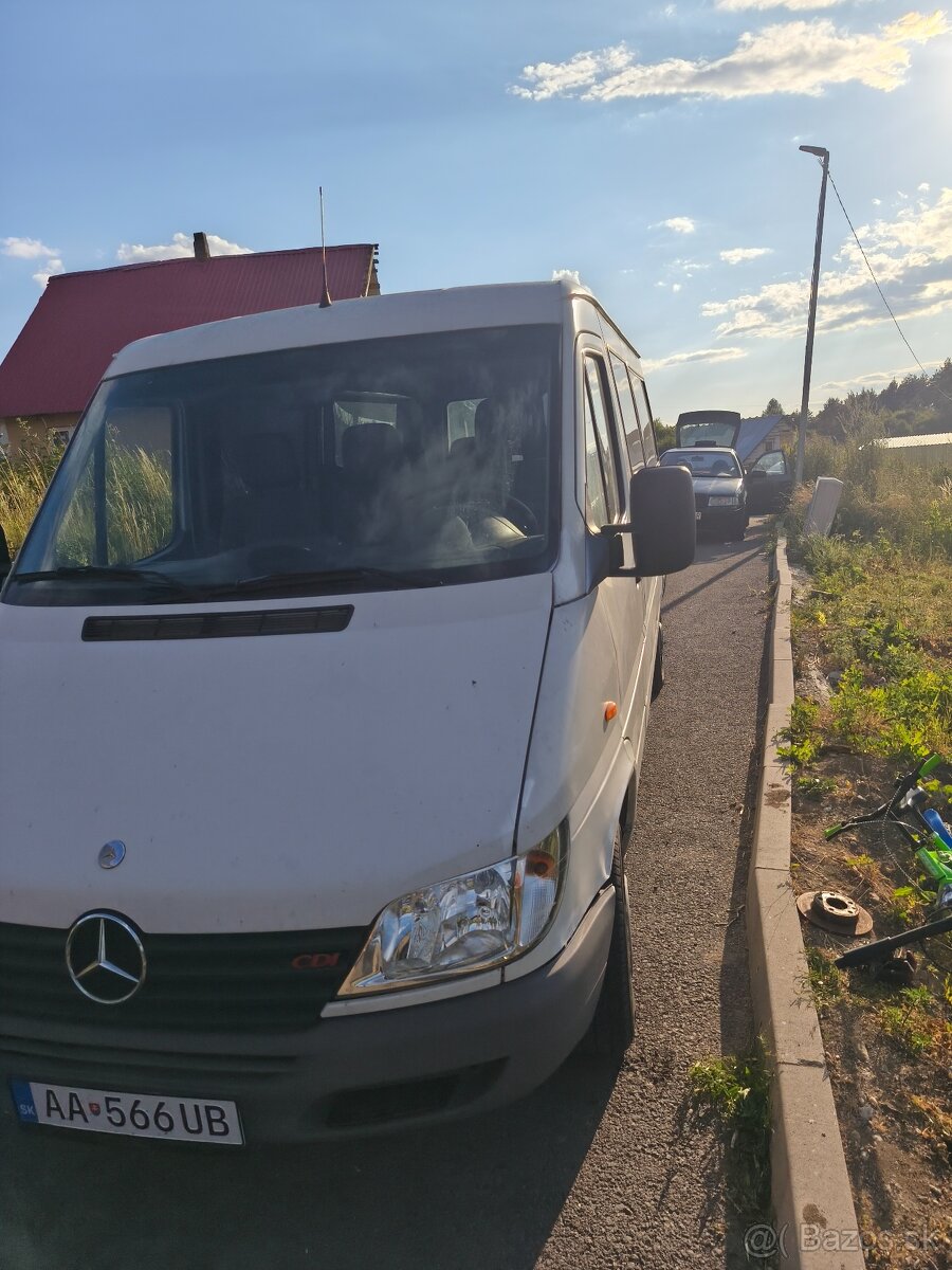 Mercedes Benz sprinter 9 miestna