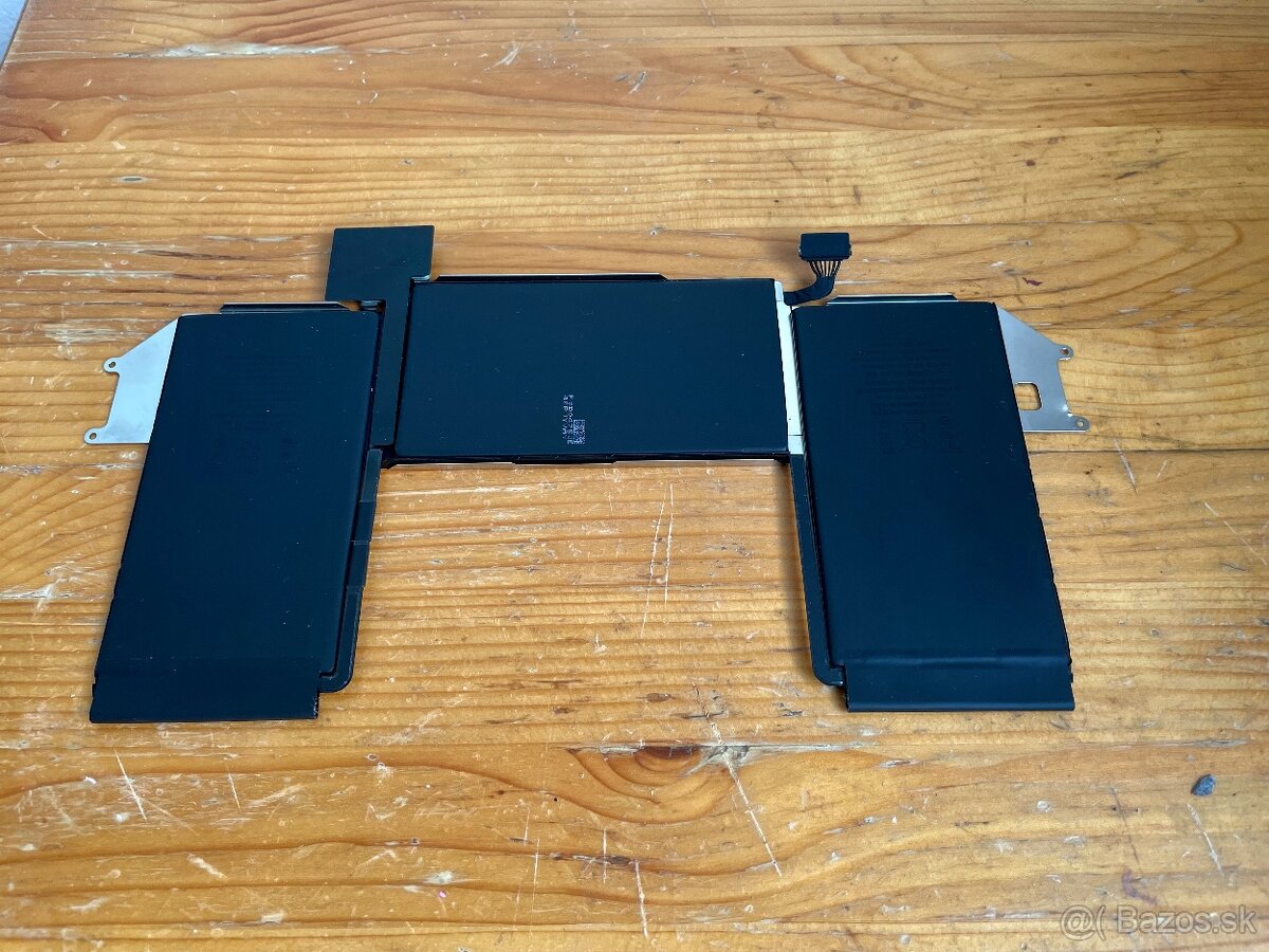 originálne diely z notebooku Apple Macbook Air M1 (A2337)