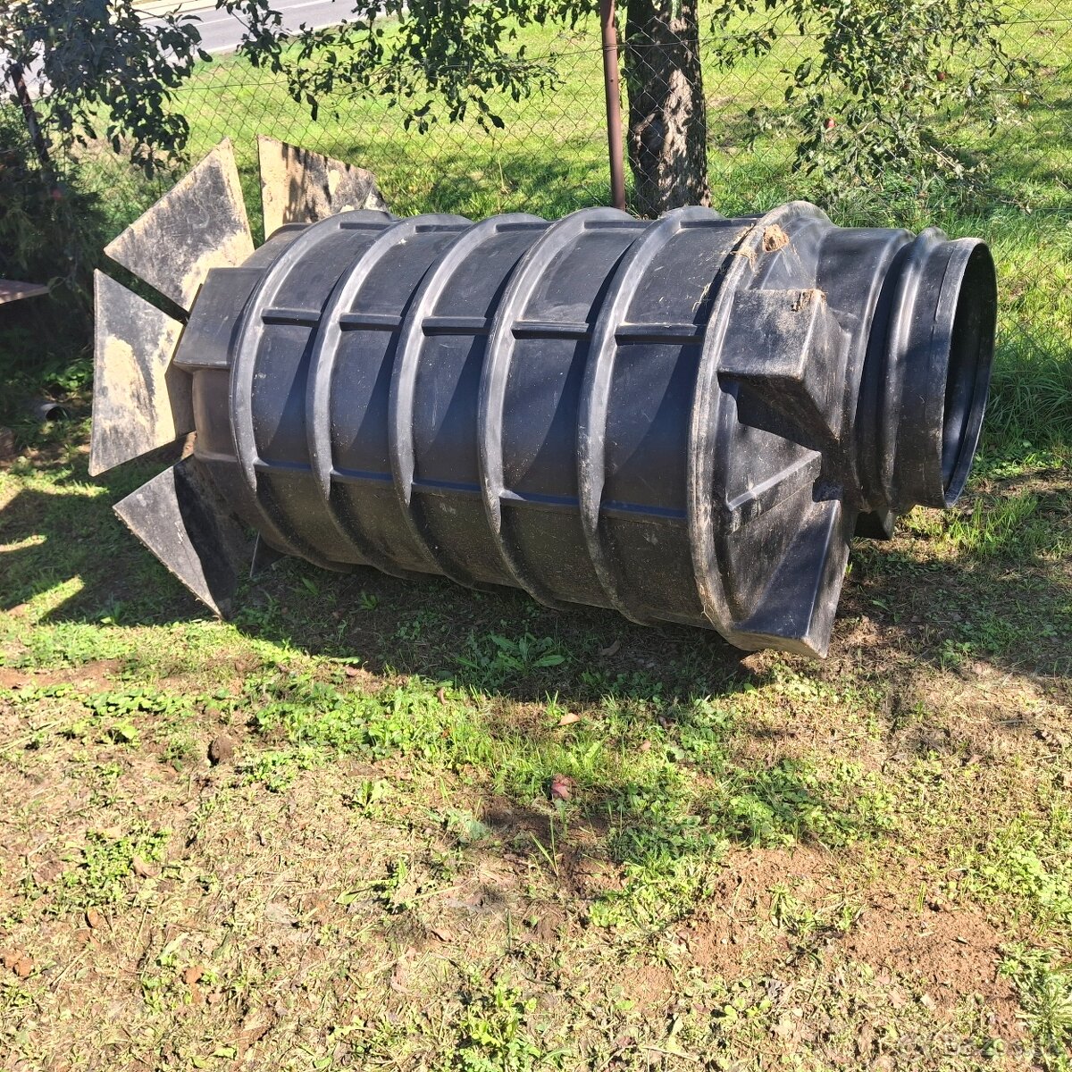 Plastová nádrž 2000L