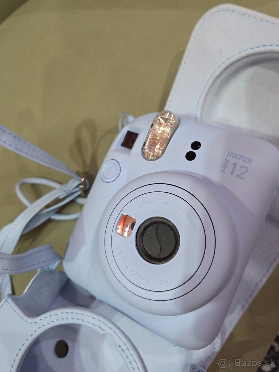 Predám foťák instax mini 12