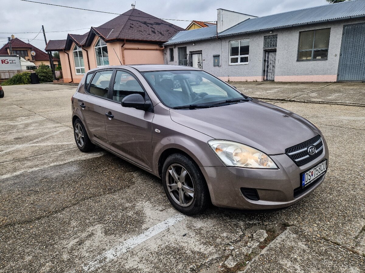 Kia Ceed 1.4 benzín