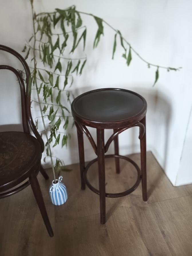 barová sstolička TON