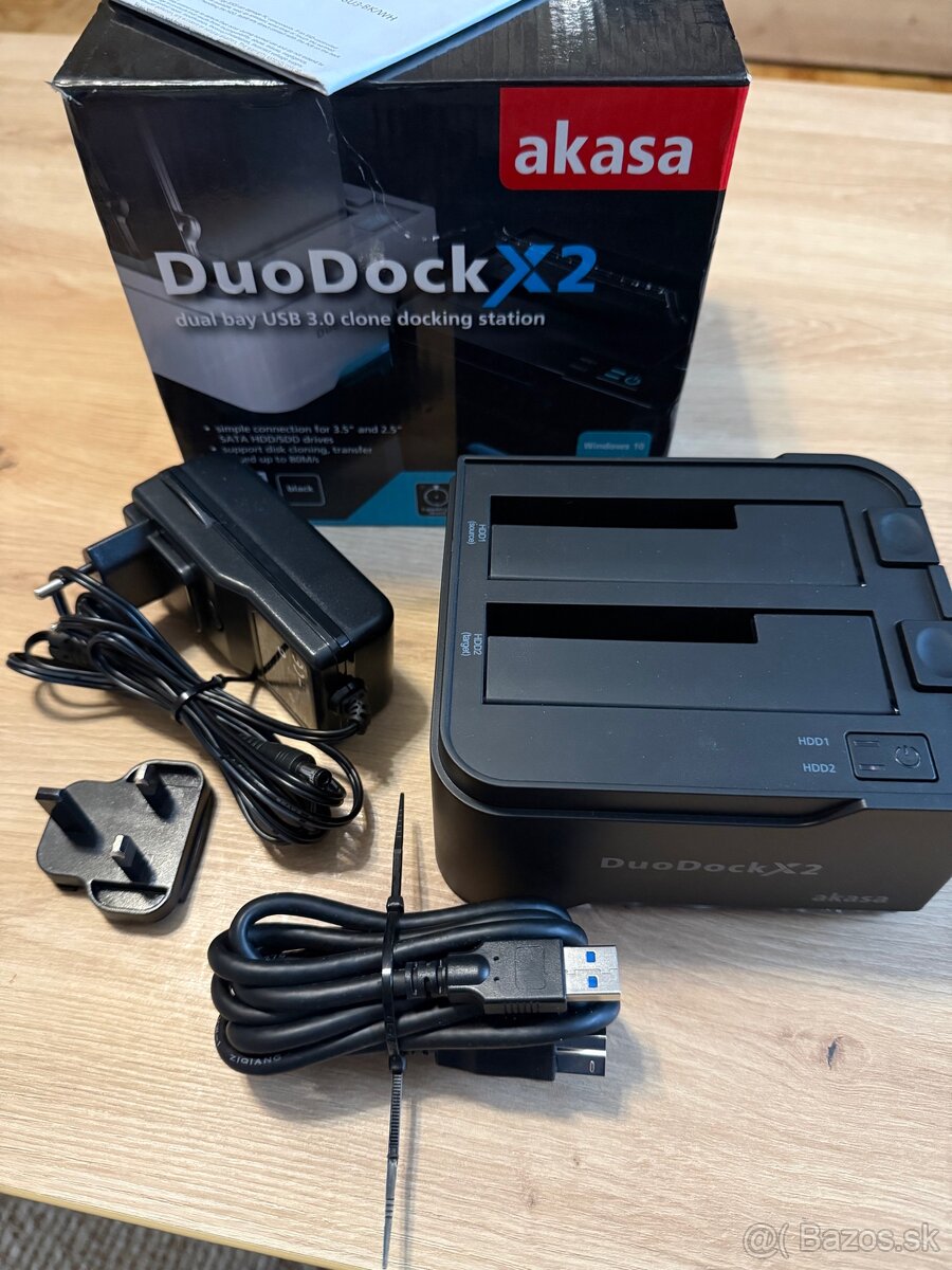 AKASA DuoDock X2 čierna
