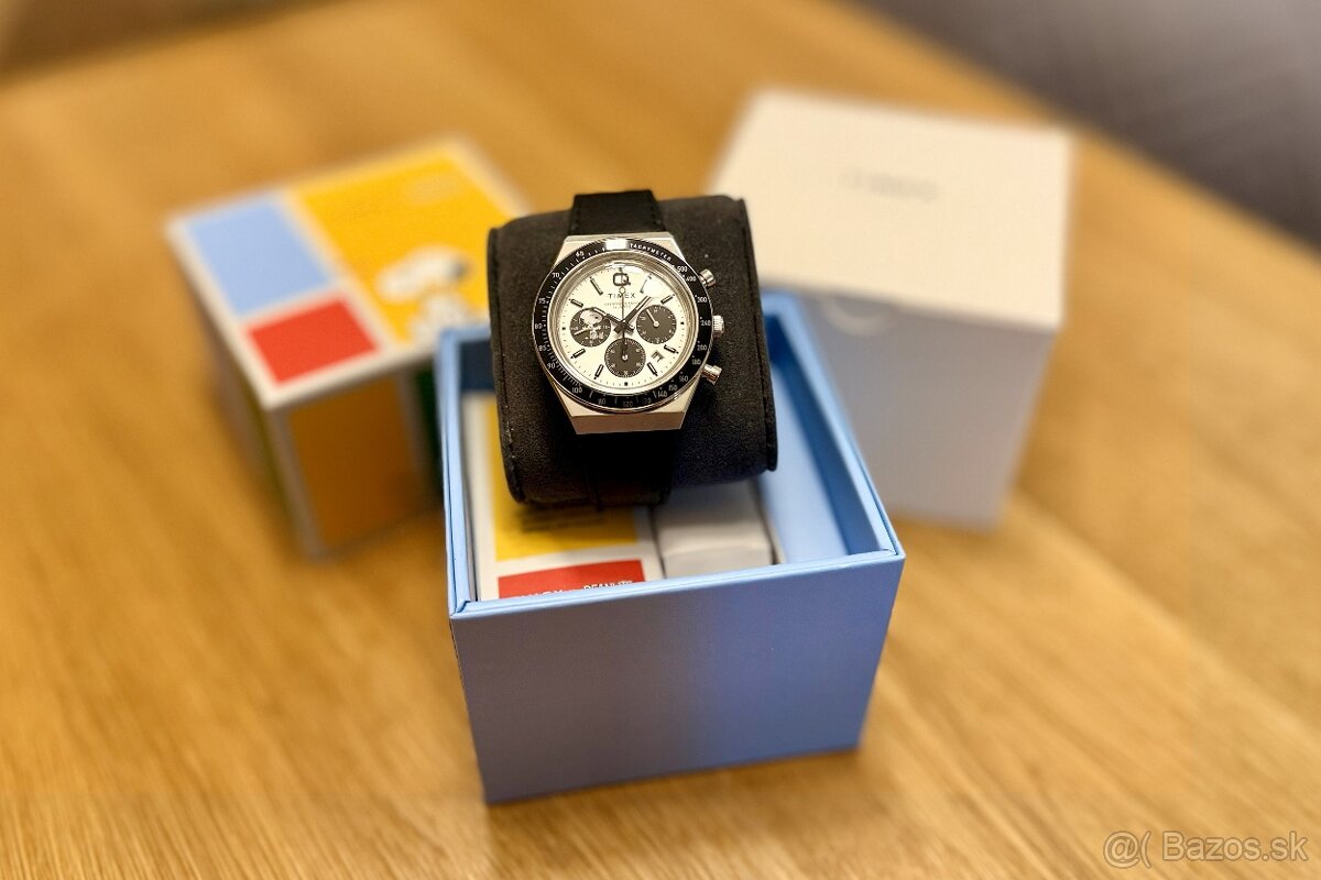Timex Q Timex® Chronograph x Peanuts Snoopy - TOP stav