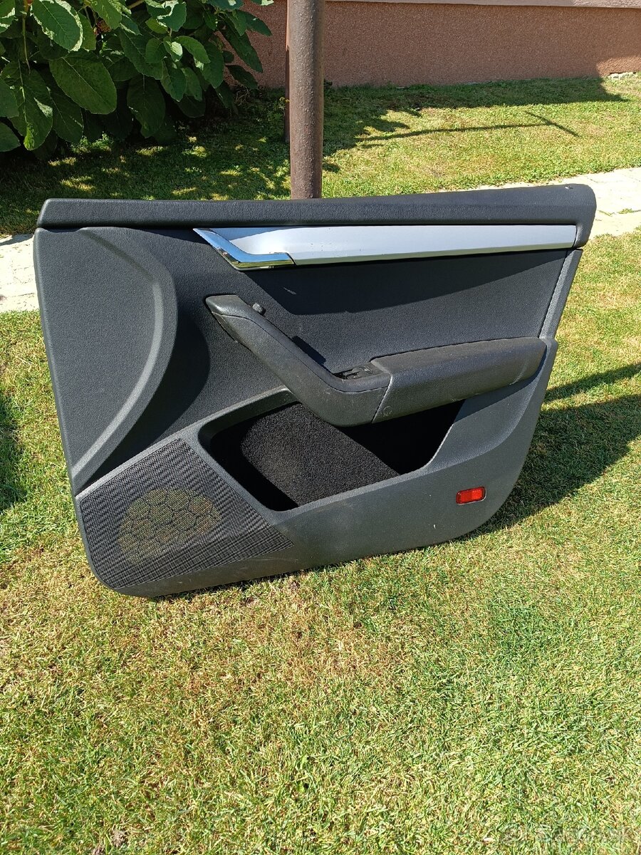 Výplň čalúnenie dverí Octavia 3