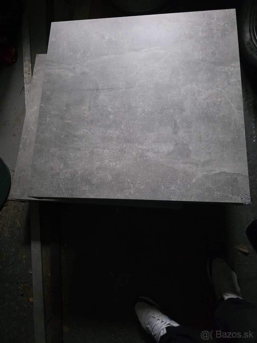 Konferenčný stolík