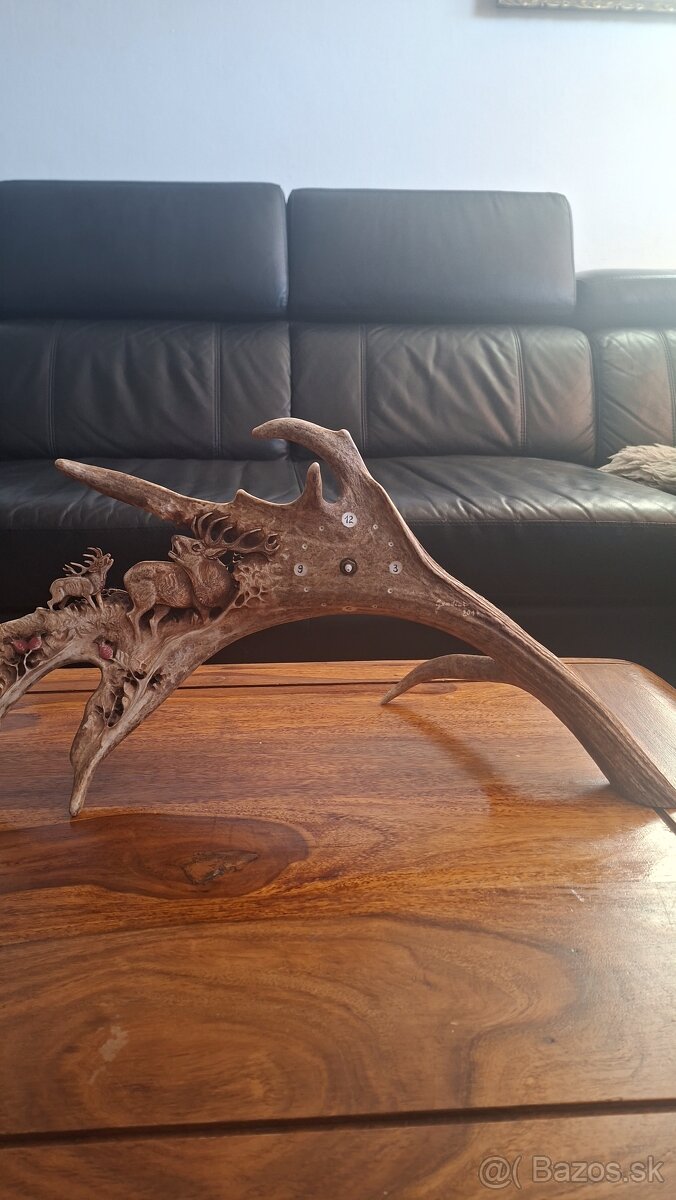 Ručne vyrezávaný paroh