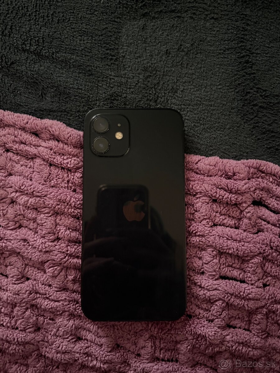 Predám iPhone 12 – 64 GB