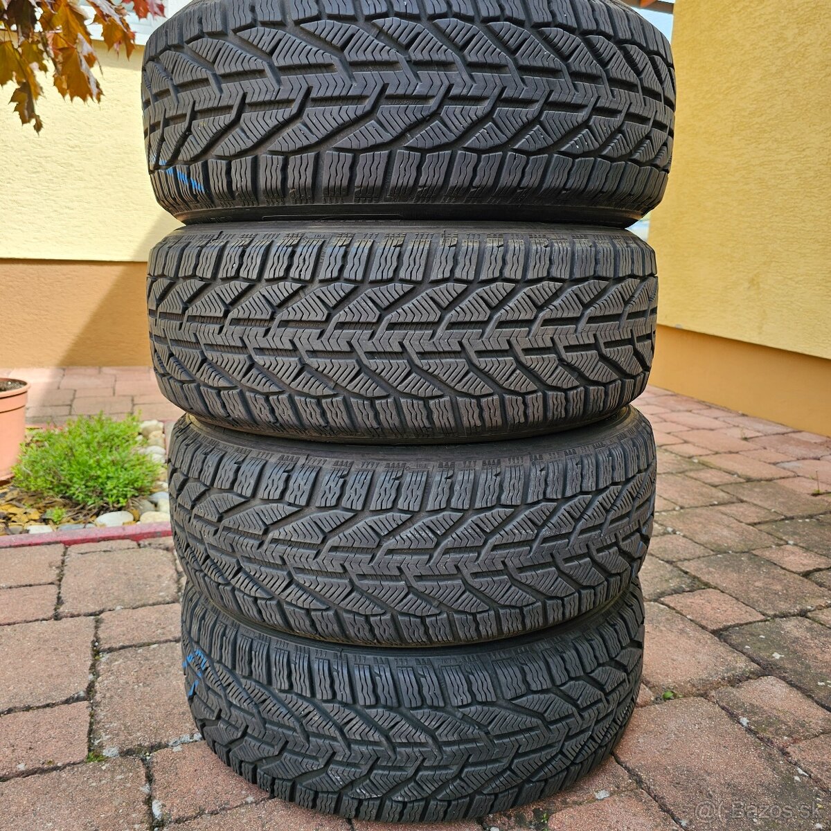 Zimné pneumatiky 215/55 R17 98V