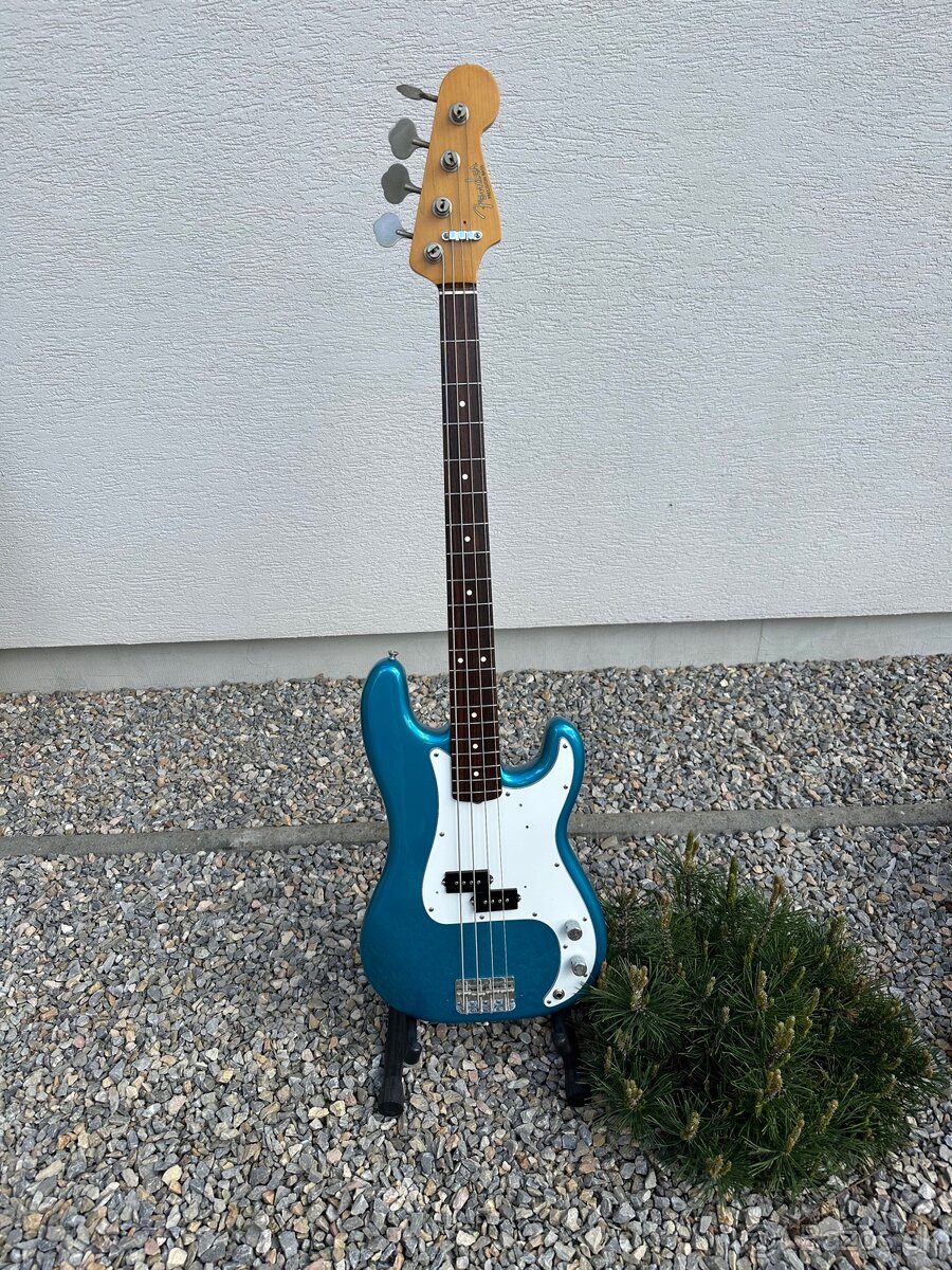 Fender precision bass