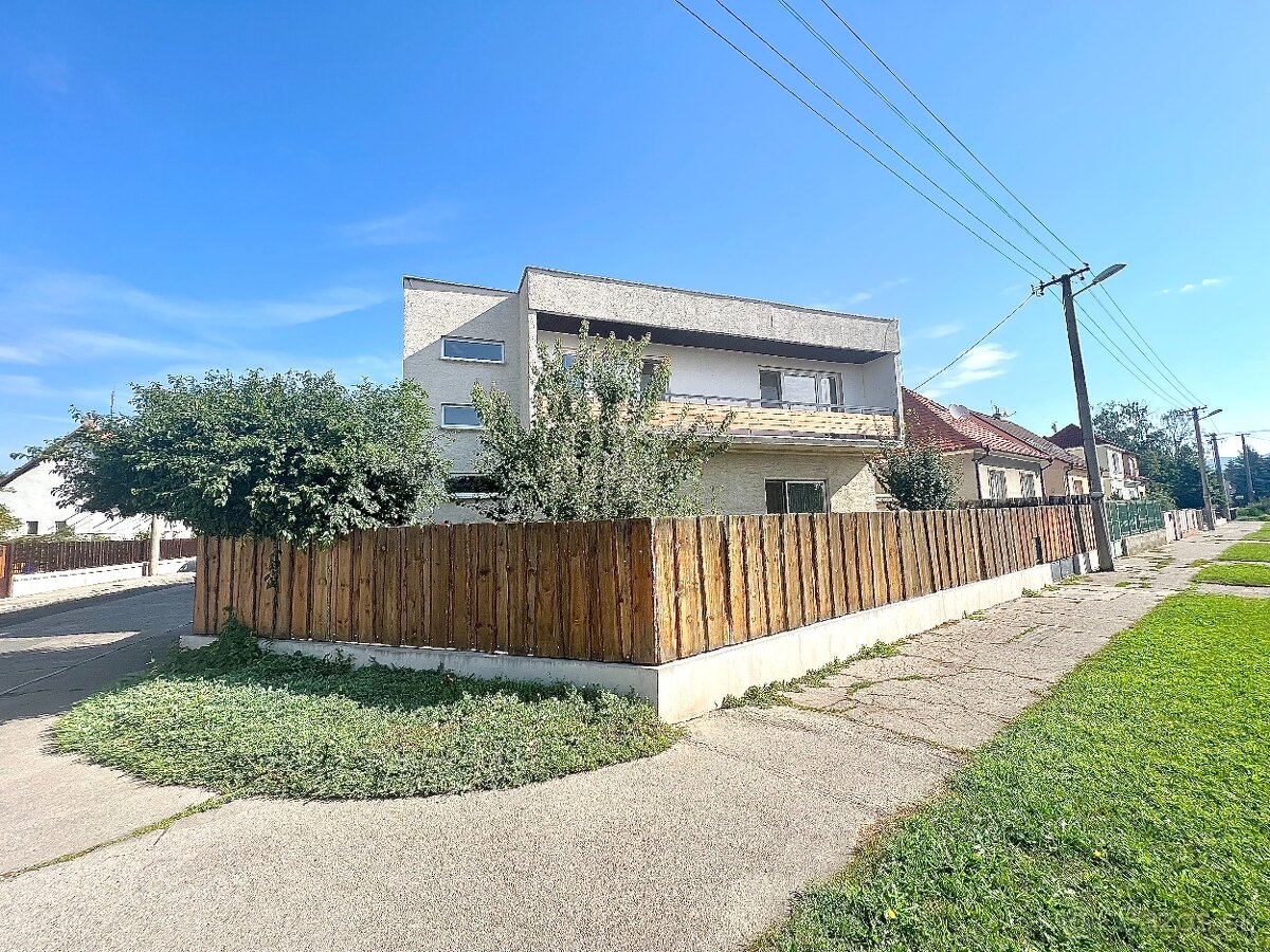 Floreát RD + Pozemok + Garáže - Možnosť kúpy na 2 krát