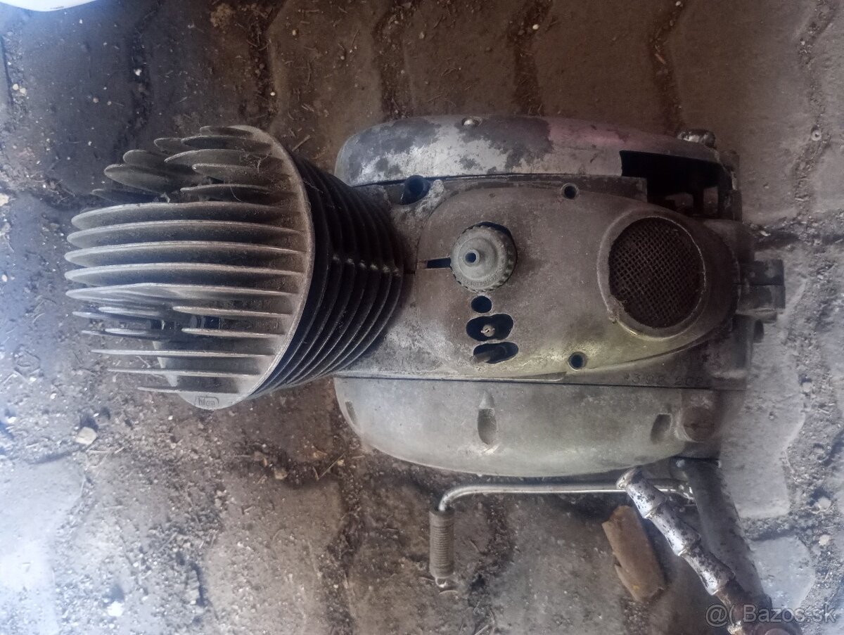 Čz 150 motor