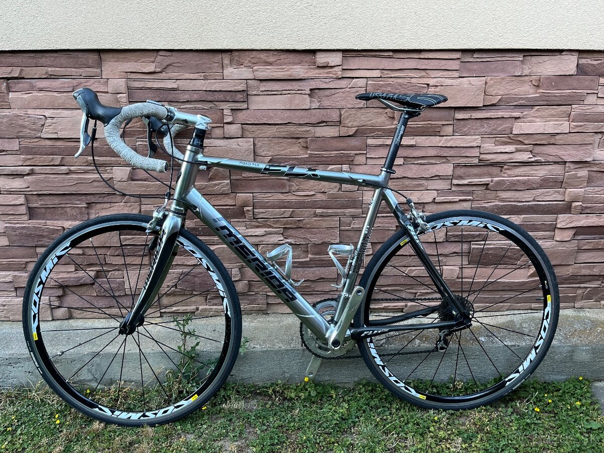 Cestný bicykel Merida