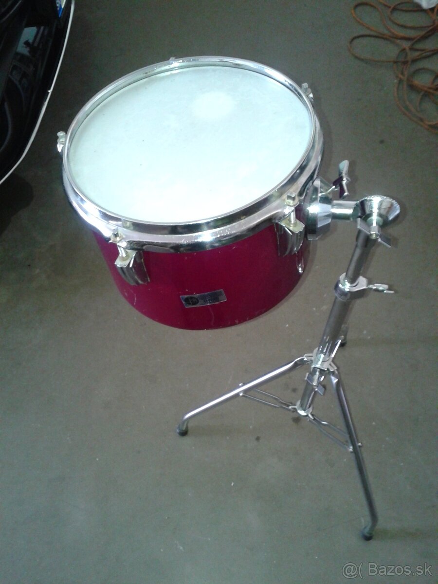 Predam Vintage Amati tom 10" s stojanom.1980 50eur