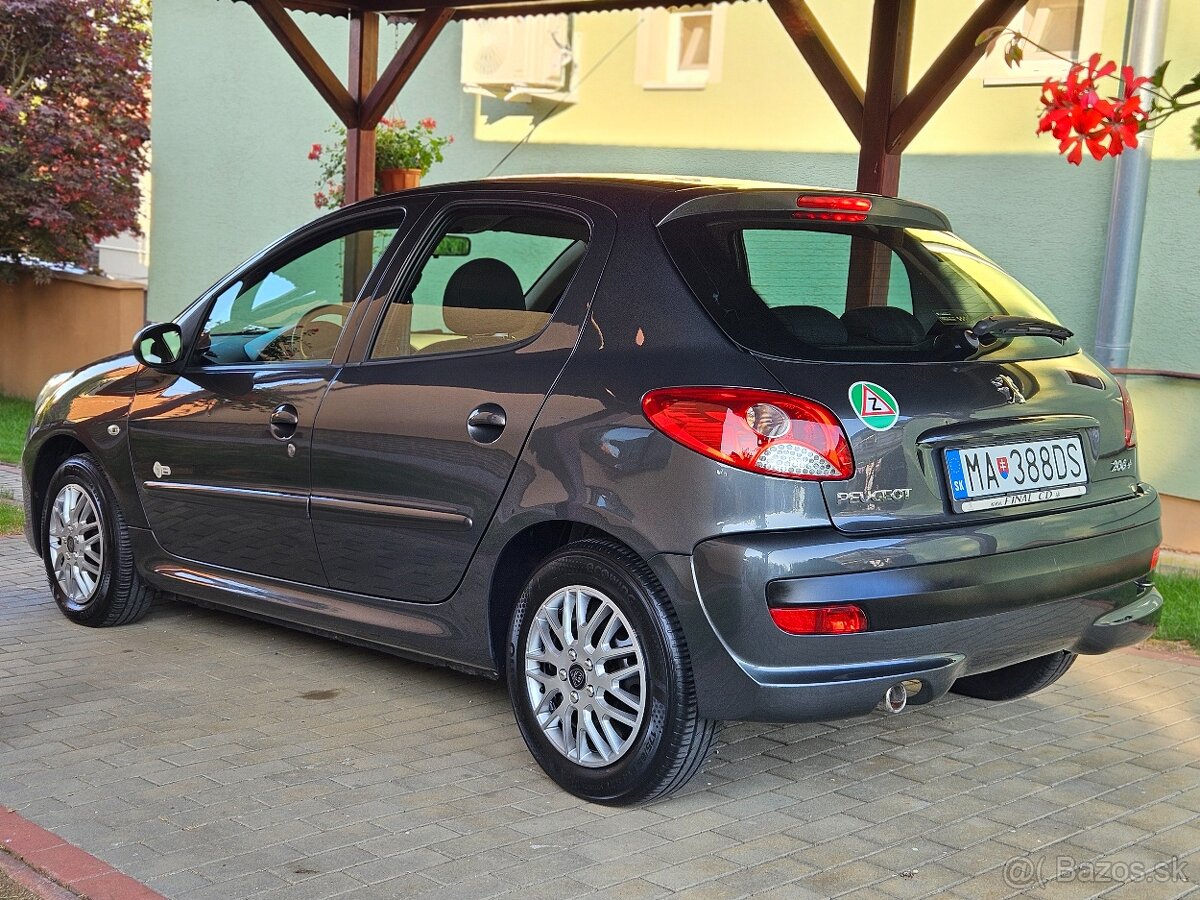 Peugeot 206+ 2012 1.4 benzín