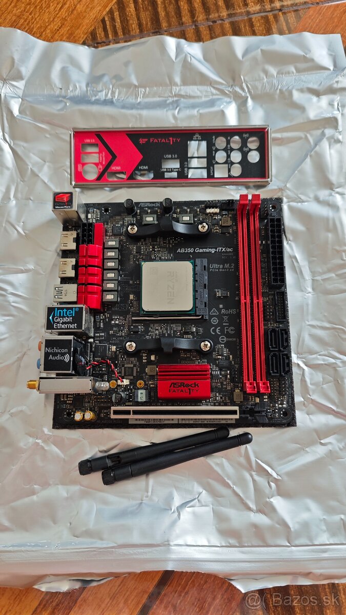 ASRock Fatal1ty AB350 Gaming-ITX/ac + AMD Ryzen 1700X