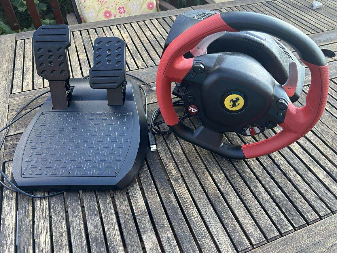 Thrustmaster Ferrari 458 Spider Racing Wheel pre XBOX ONE