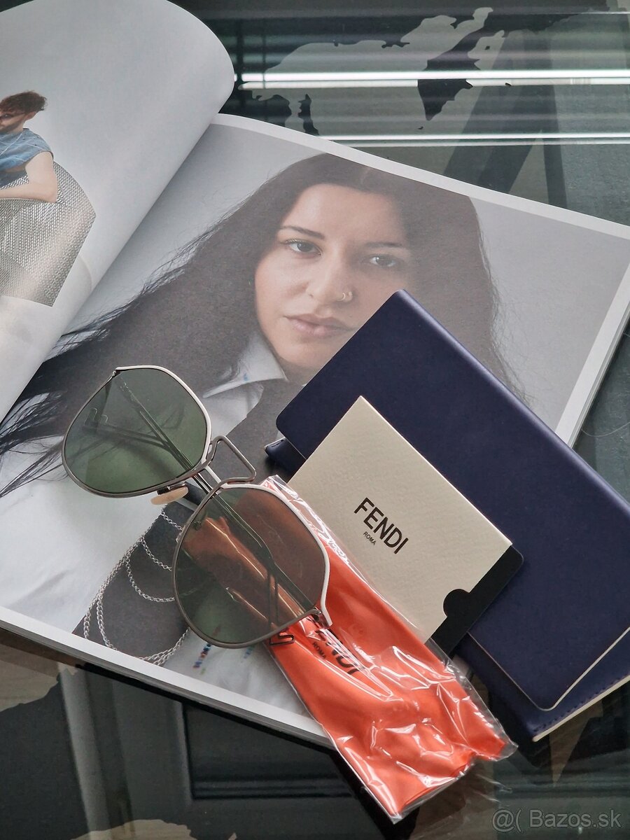 Slnečné okuliare Fendi FF M0071/S
