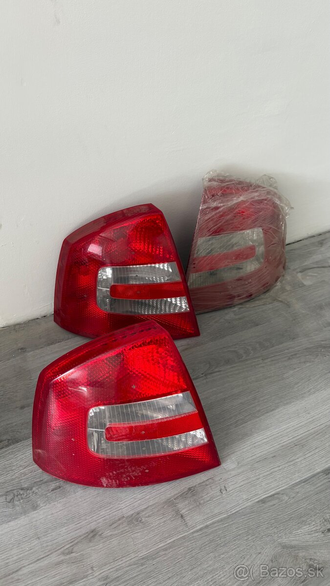 Svetla OCTAVIA 2 pred FL sedan