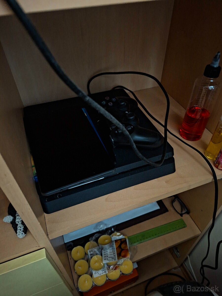 PS4 Slim 500 GB + Crash Bandicoot N Sane Trilogy