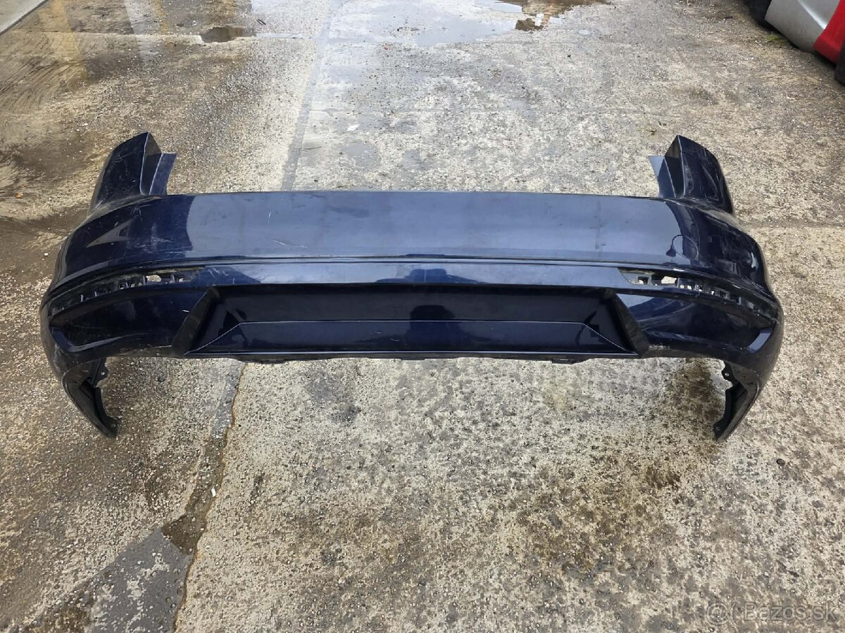 VW Passat B8 kombi zadný naraznik