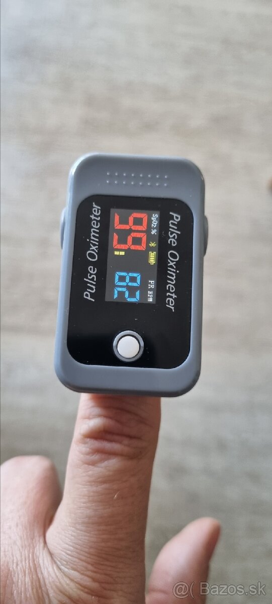 Pulzný oximeter Berry BM1000C