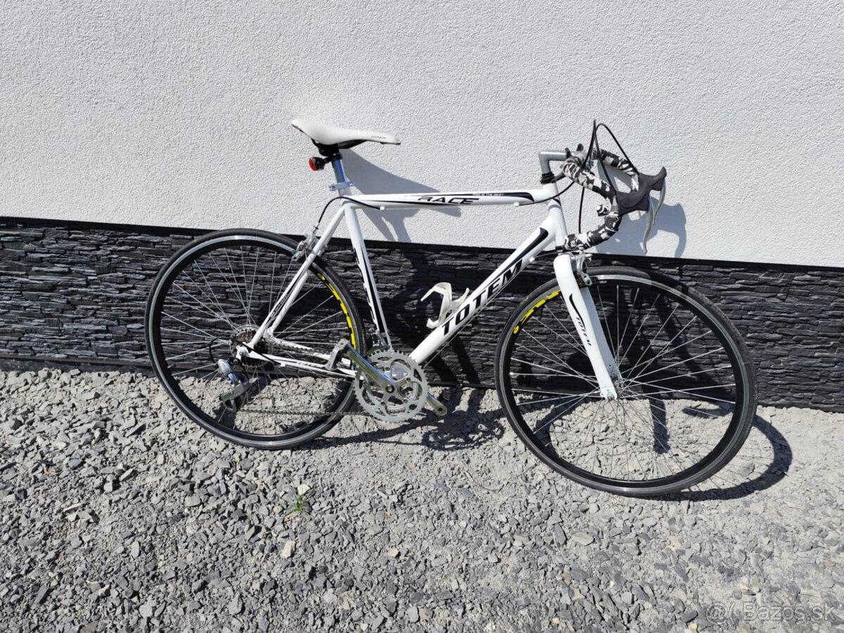 Cestný bicykel Totem