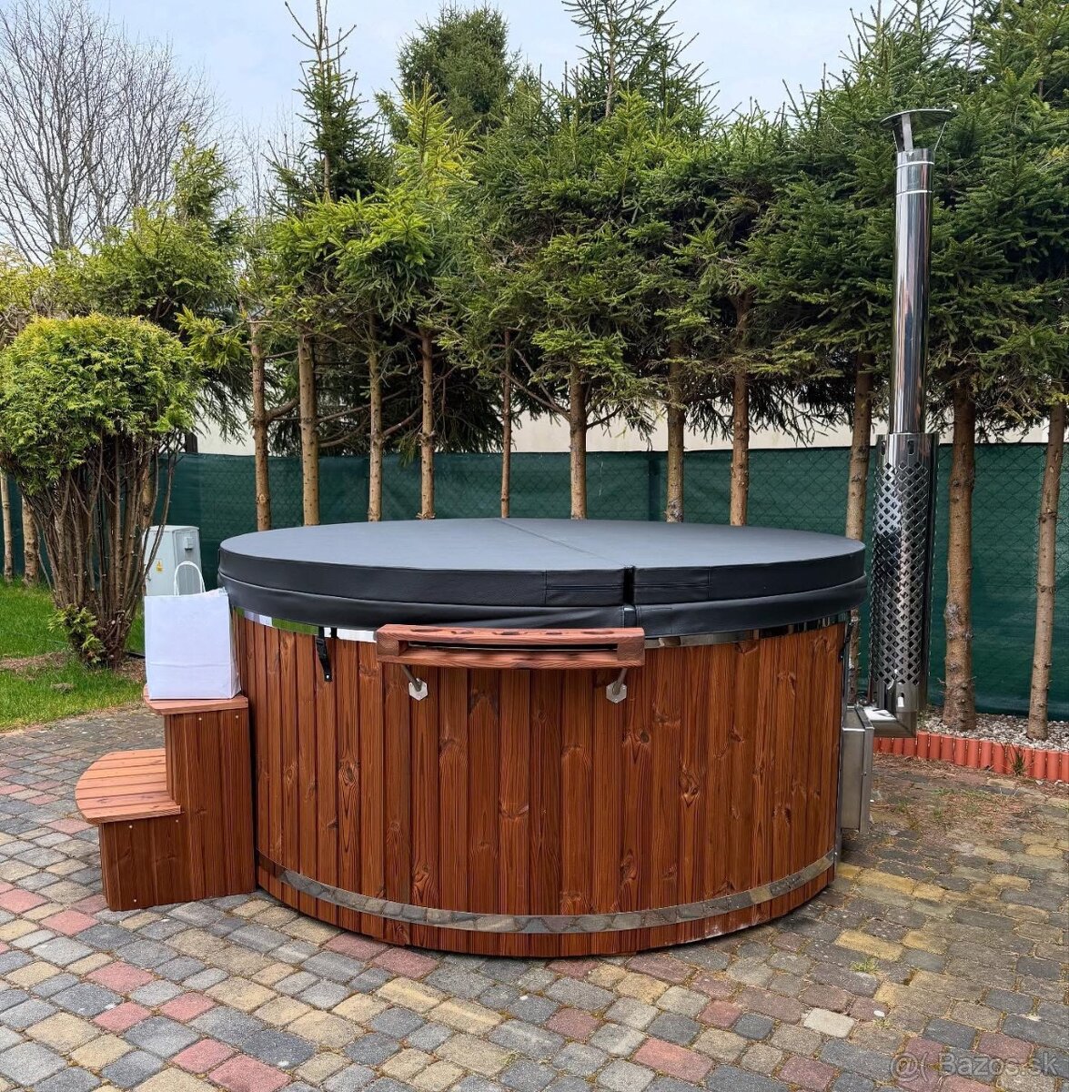 Kúpacia kaďa, jacuzzi, kúpací sud, celé Slovensko