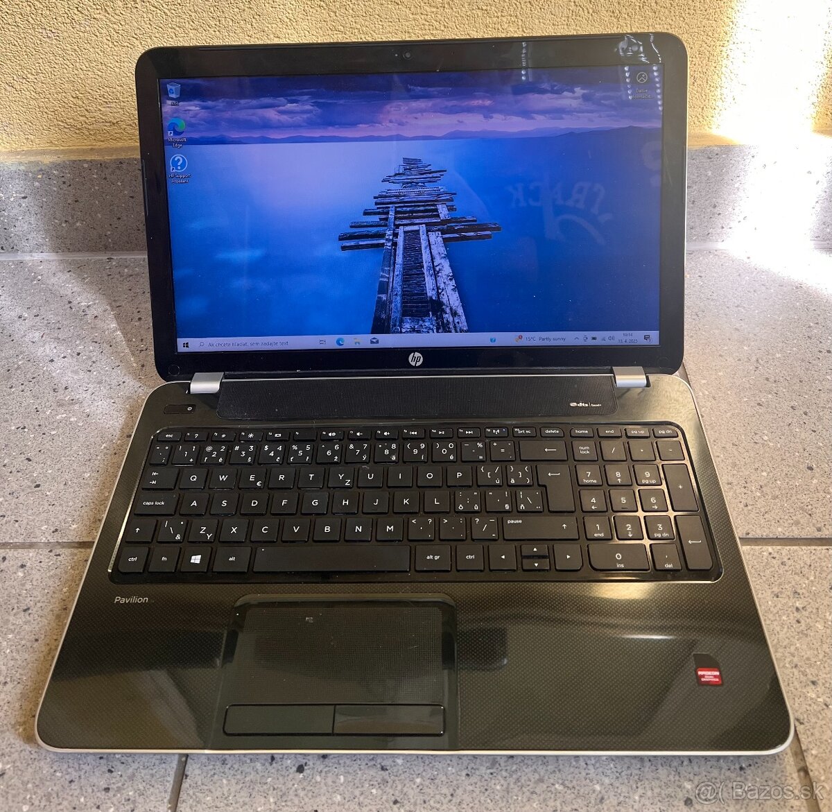 HP Pavilion / AMD A8-5550M / 4GB RAM / 2x AMD grafika /15.6