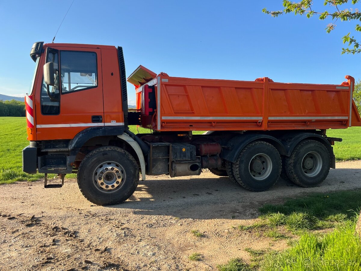 IVECO EUROTRAKKER 260E37