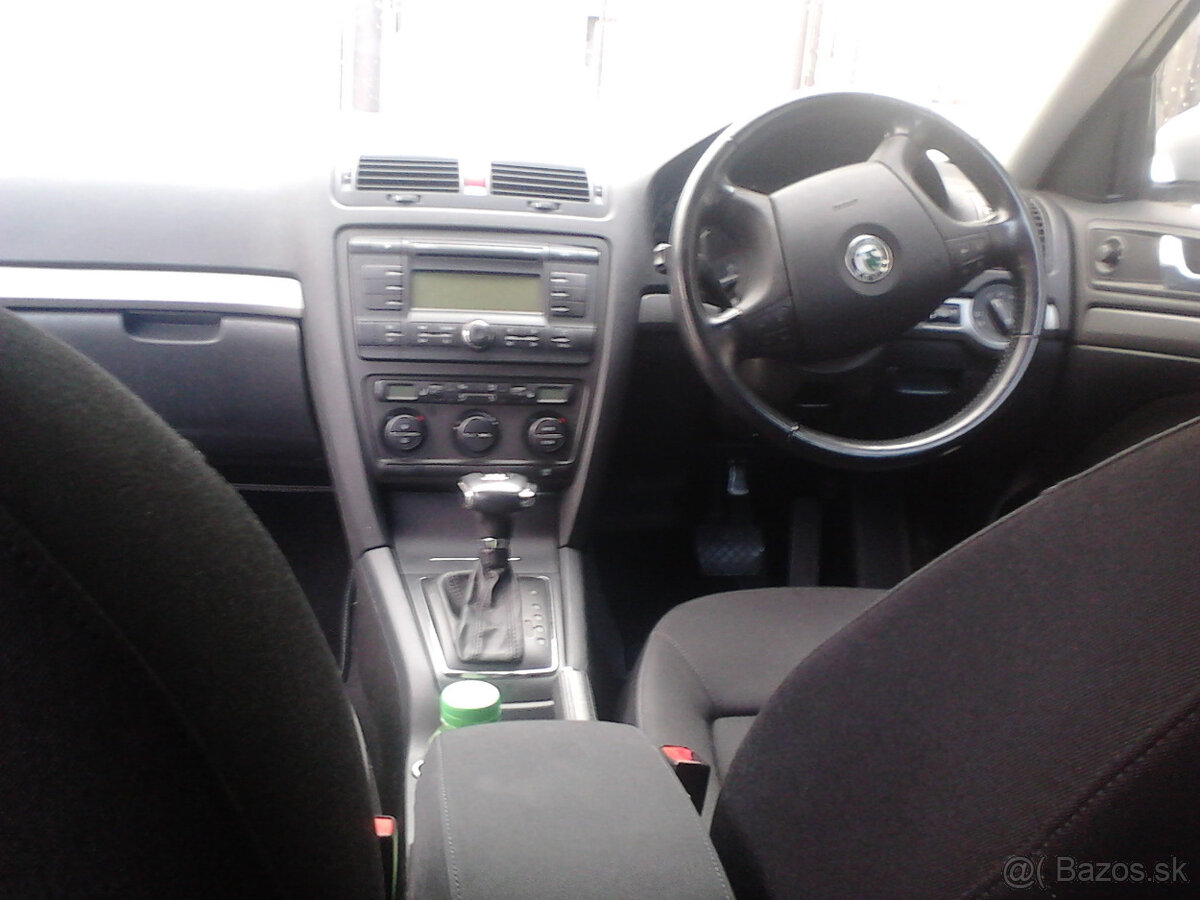 airbag, pas, volant, interier, škoda octavia II