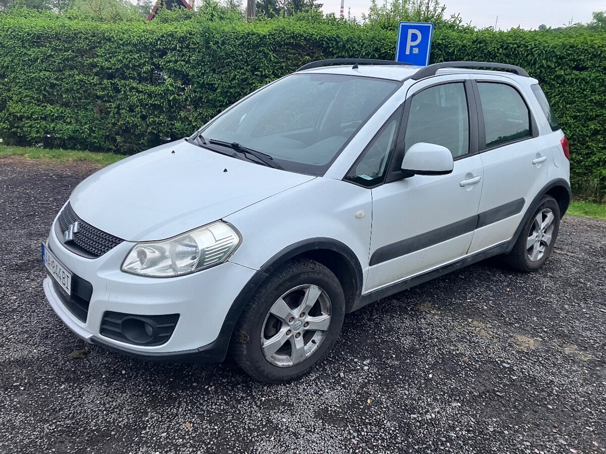 Suzuki SX4 rok výroby 2012 pohon 4x4