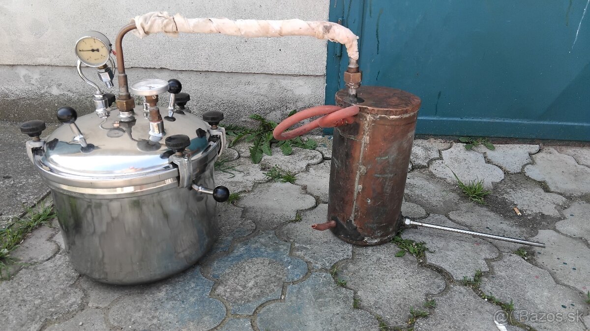 Destilátor,destilačné zariadenie?