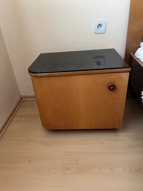 Retro nábytok - 2ks nočný stolík