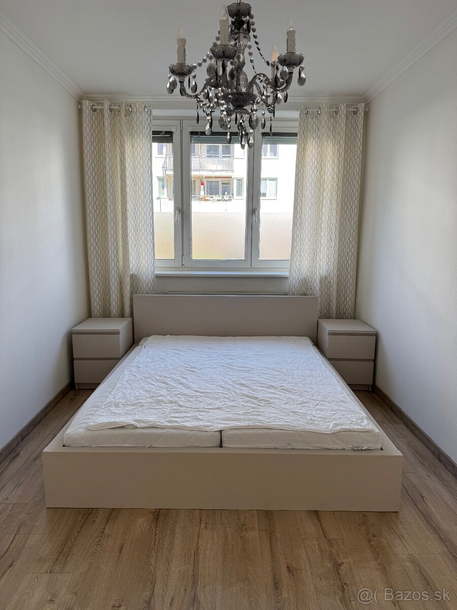 Malm posteľ 160cm