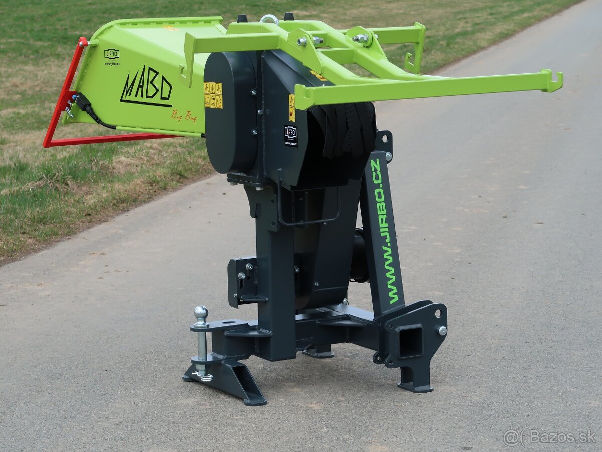 Štiepkovač špalíkovač za traktor s řemenovým převodem