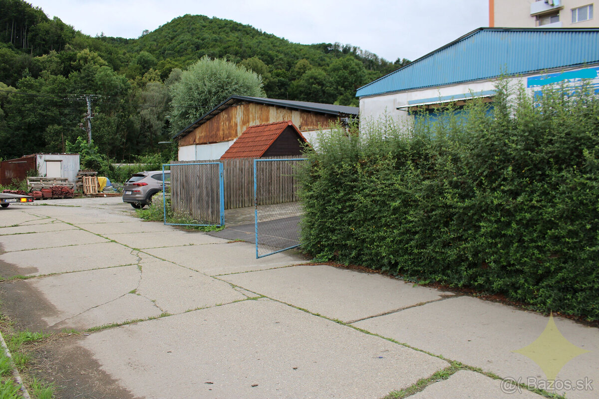REZERVOVANÉ - Predaj sklad, kancelária, garáž, 2 izb. byt, z