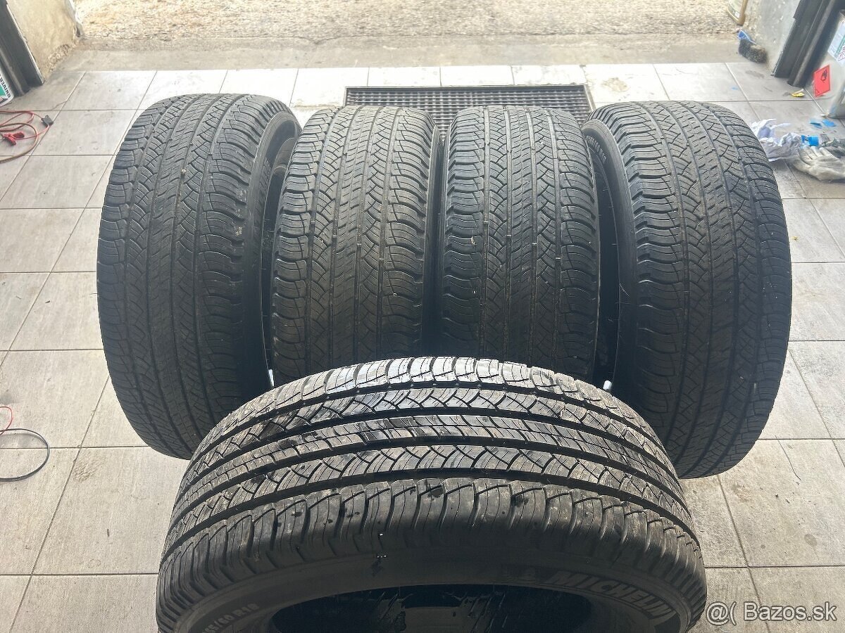 265/60R18 Michelin