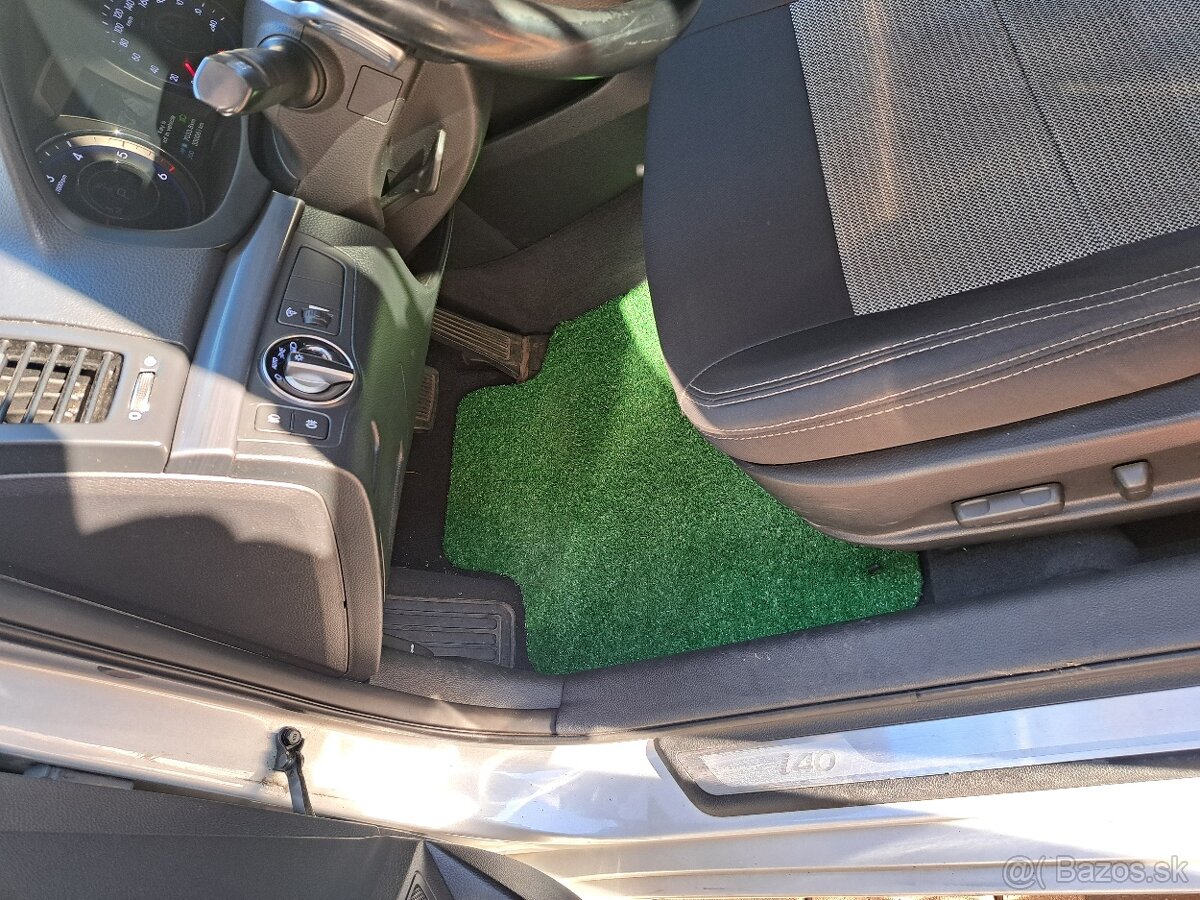 Predám koberčeky do Hyundai i40 2013 combi